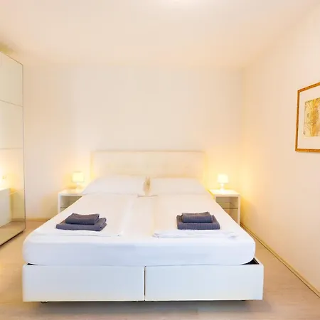 102 Venedig 59m2, 4-8 Pers Extra Bedroom Appartement