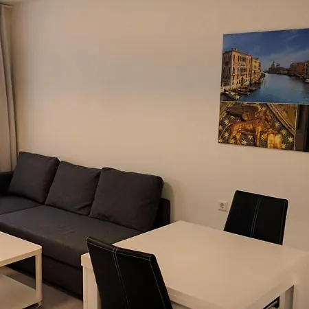 102 Venedig 59m2, 4-8 Pers Extra Bedroom Apartment